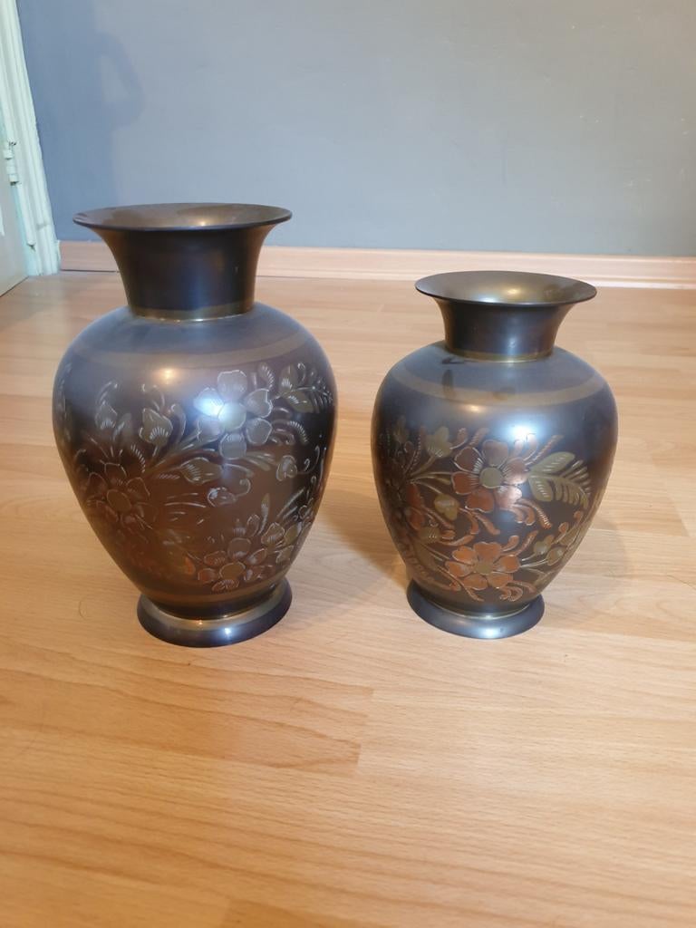 2 vazen in messing, Antiek en Kunst, Ophalen
