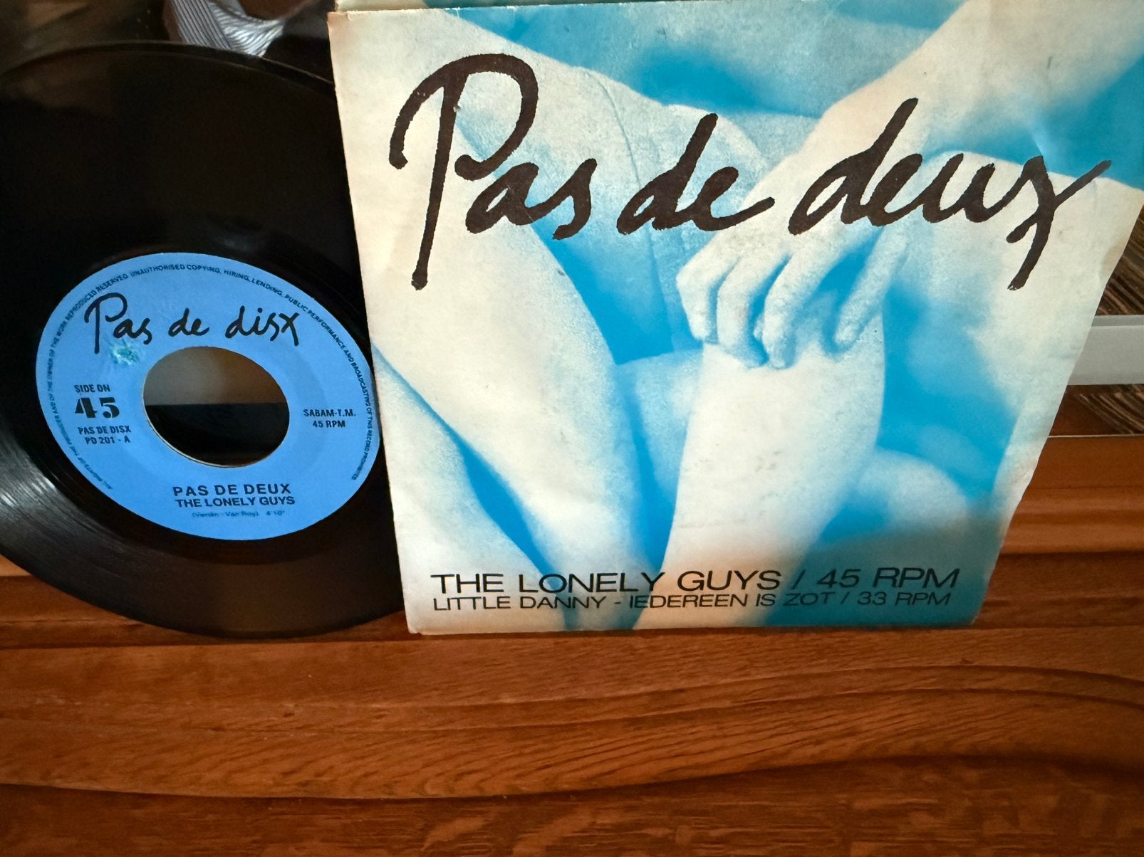 The Lonely Guys - iedereen Is Zot, Cd's en Dvd's, 7 inch, Ophalen of Verzenden, Zo goed als nieuw, Overige typen