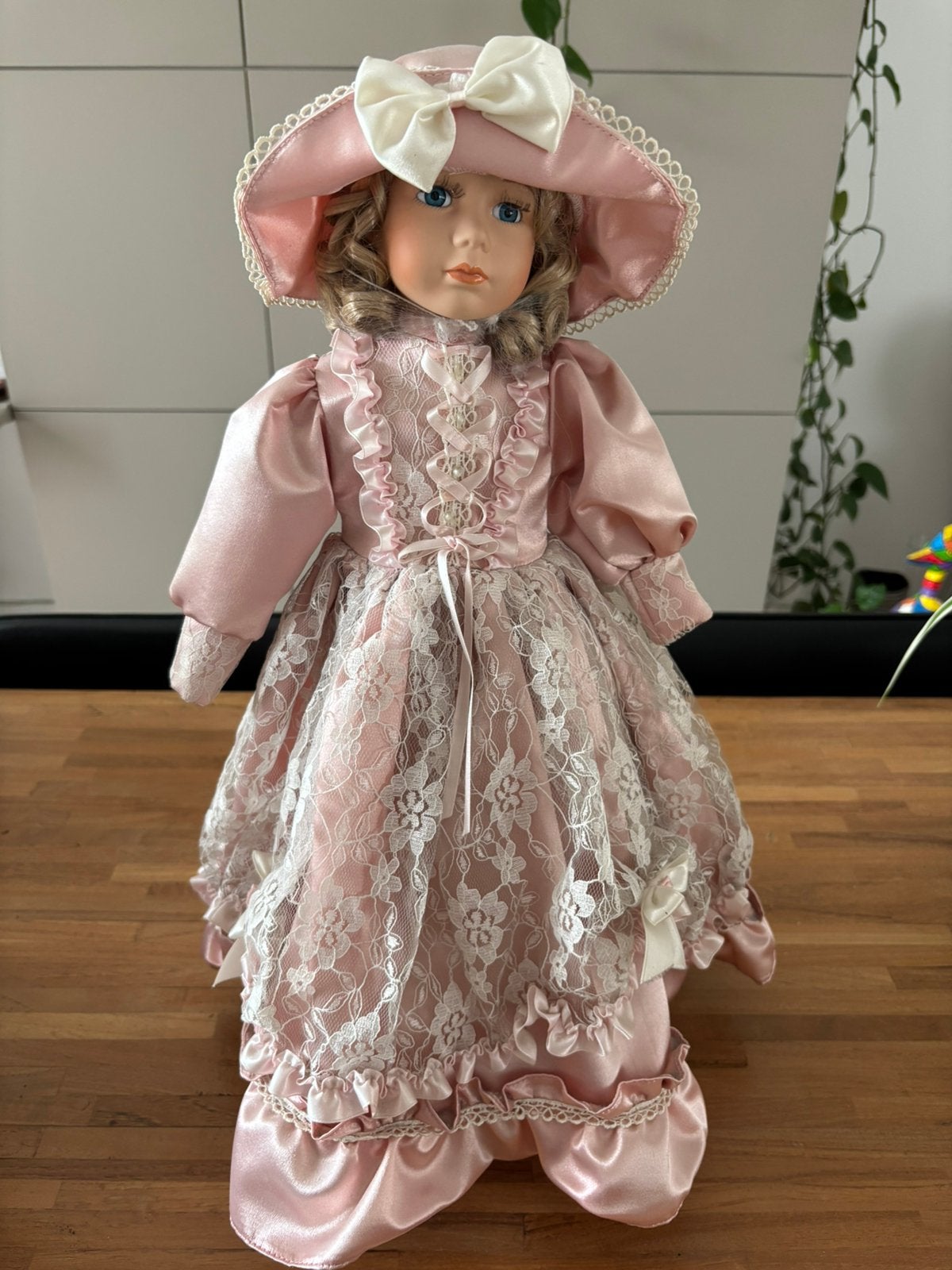Vintage porseleinen pop jaren '80 corolle, Antiquités & Art, Antiquités | Porcelaine, Enlèvement