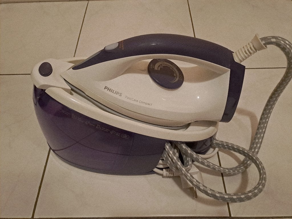 Fers vapeur, Electroménager, Enlèvement, Utilisé, Fer à repasser avec cordon