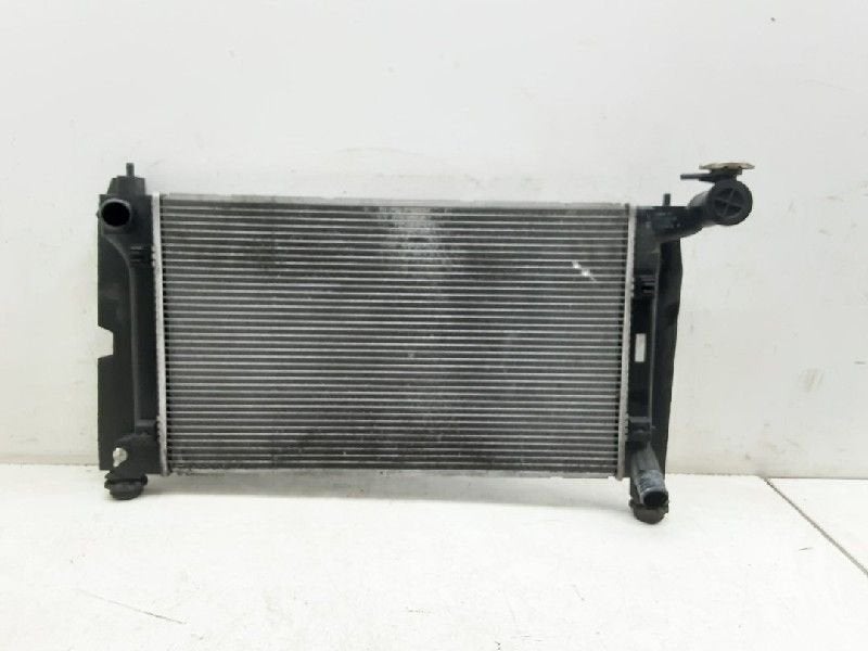 RADIATEUR EAU Toyota Corolla Verso (R10 / 11), Dhr. M. Roggen, Toyota, Stadsweg 37 37
9917 PV  WIRDUM GR., NL, Utilisé