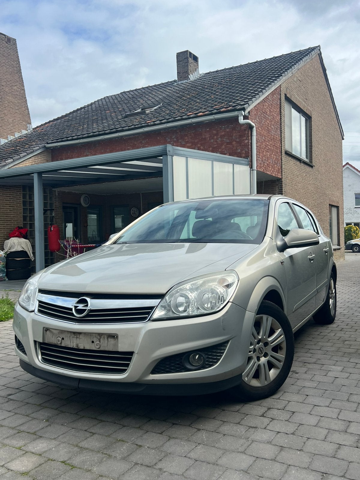Opel Astra 1.6i 2009 | Capteurs Dig AC Siêge chauff Bel état, Cuir, Argent ou Gris, Achat, Boîte manuelle