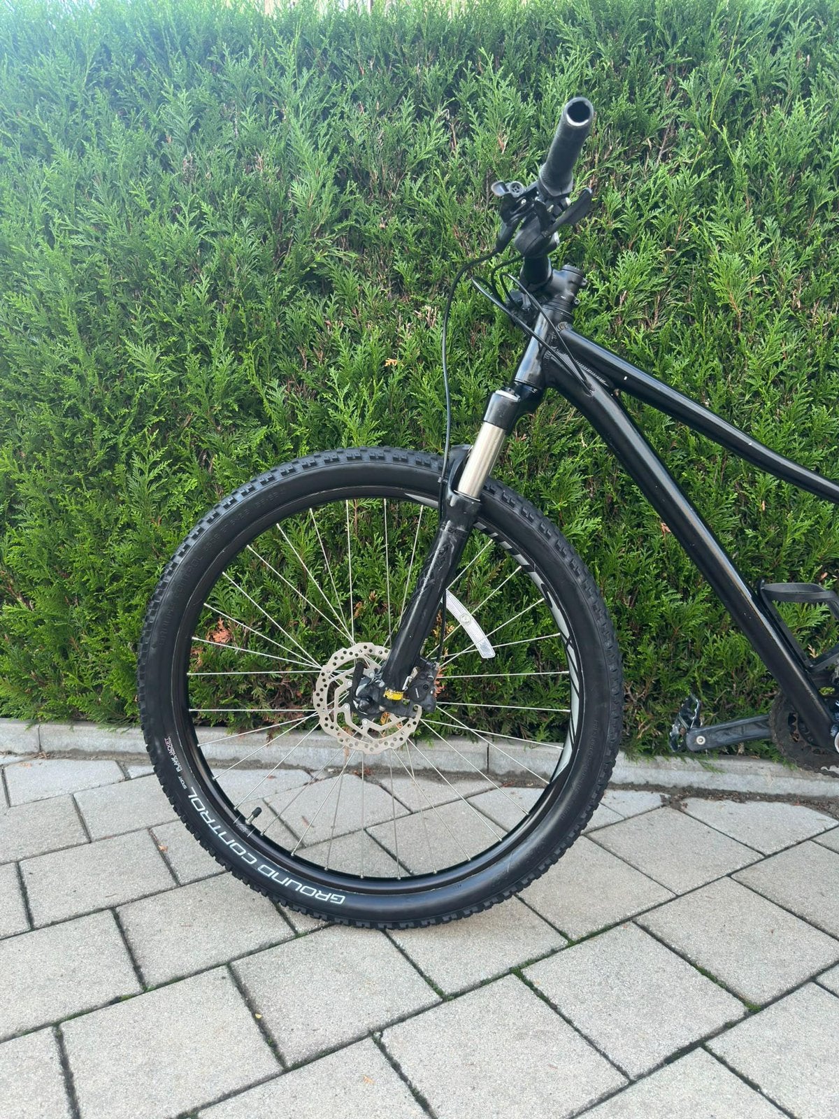 Vélo de montagne noir avec freins à disque et suspension, Vélos & Vélomoteurs, Comme neuf, Enlèvement, VTT tout suspendu, Hommes