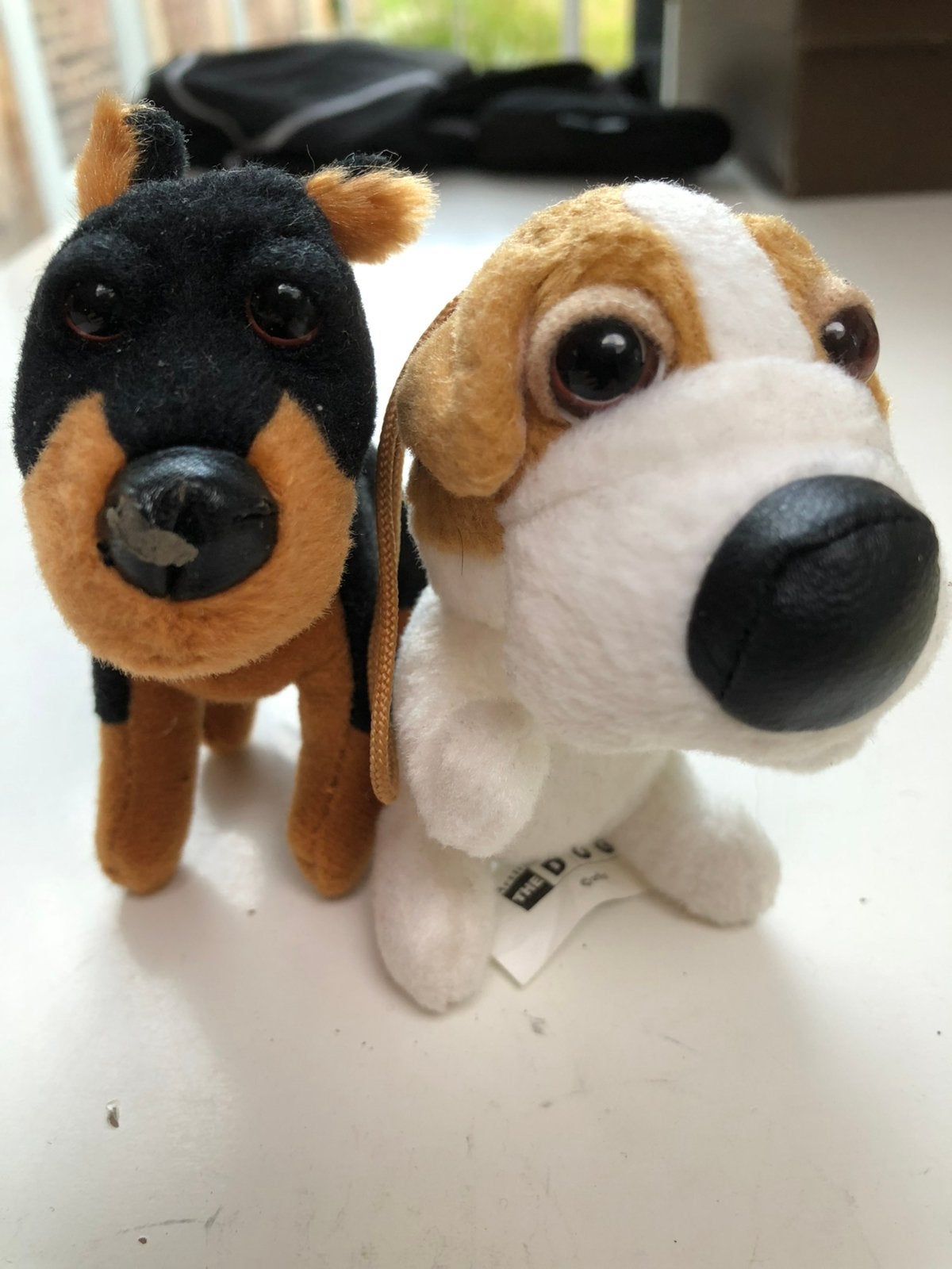 Set van twee kleine pluchen hondjes, Ophalen, Zo goed als nieuw