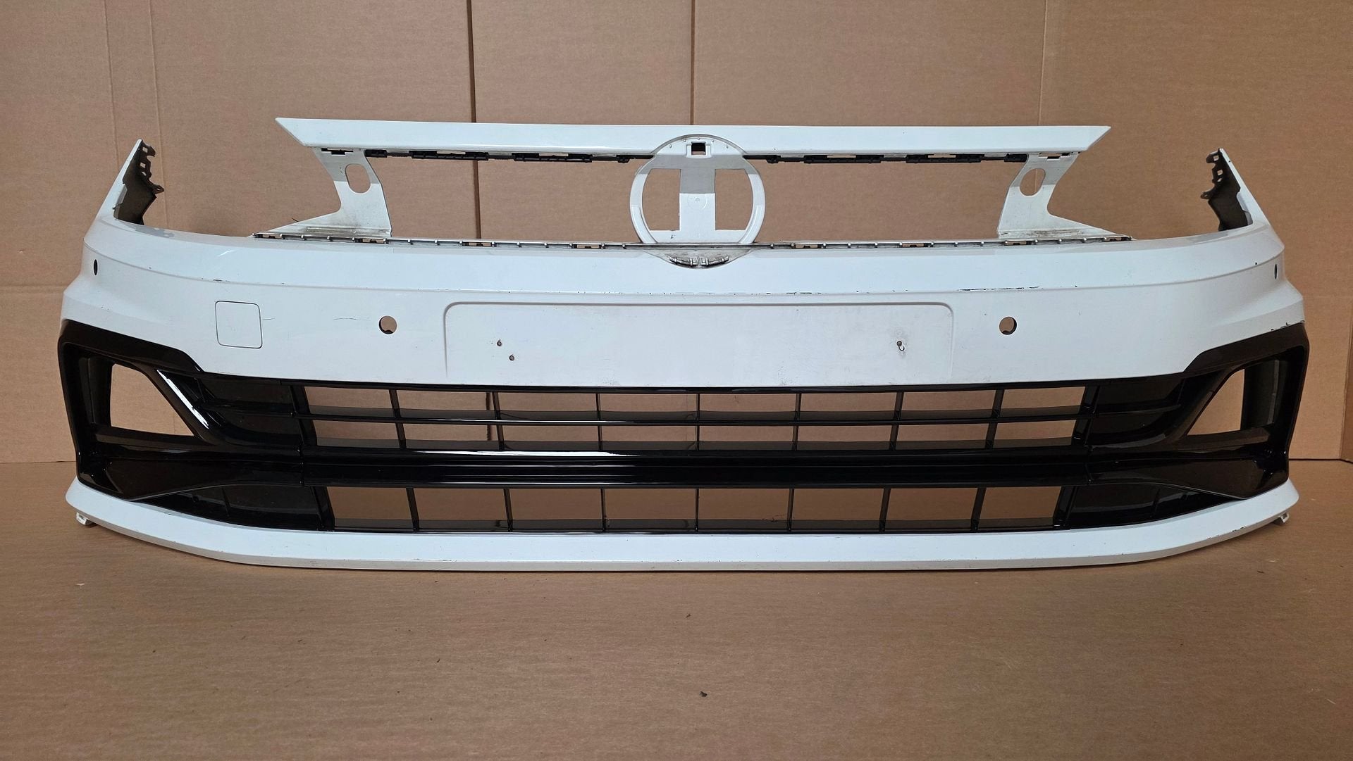 Voorbumper VW Polo 2G AW R-line bj.2018-2022 6xPDC RLINE, Gebruikt, -, Ophalen of Verzenden, Bumper