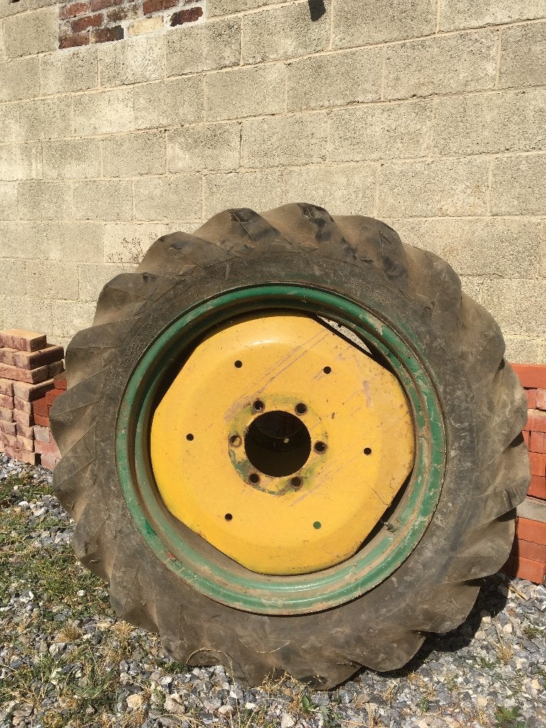 Roues de tracteurs, Jantes de tracteurs, Articles professionnels, Agriculture | Pièces | Pneus, Jantes & Essieux, Enlèvement