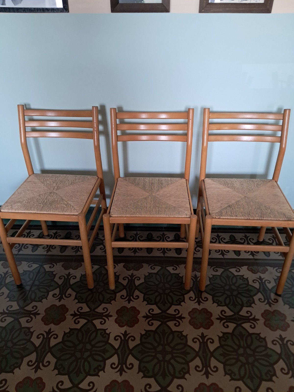 Chaises en pin paillees le lot (13)