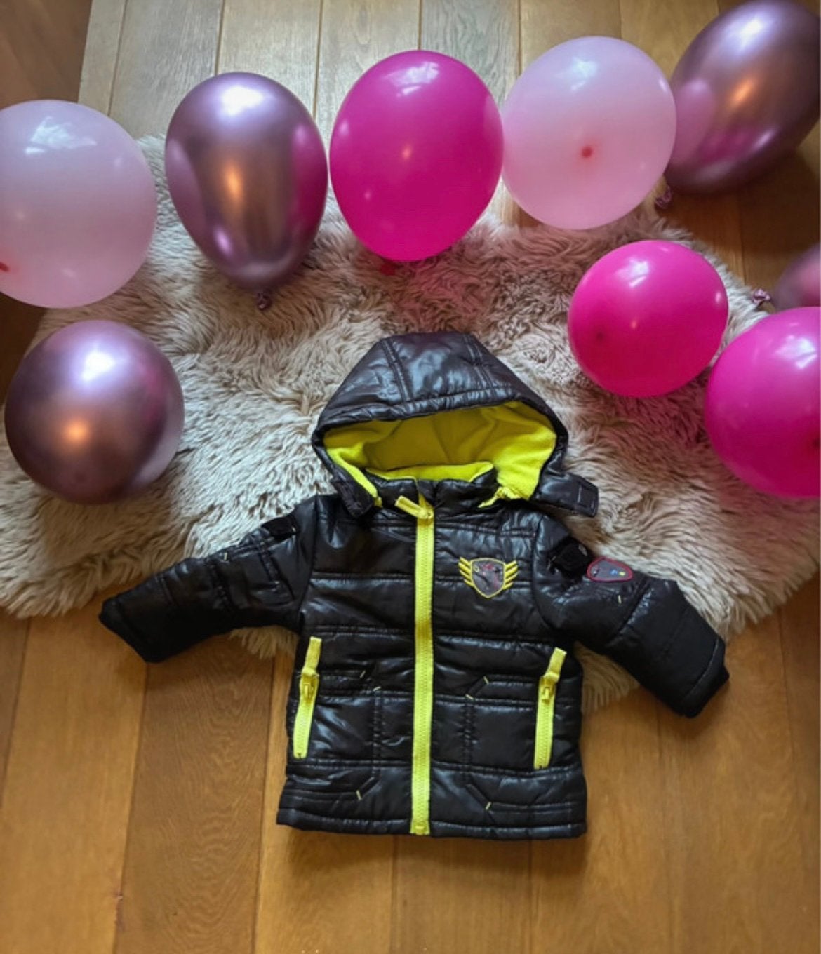 Joli lot 10 vêtements garcon 6 mois et deux vestes, Enfants & Bébés, Enlèvement ou Envoi, Comme neuf, Garçon, Pantalon