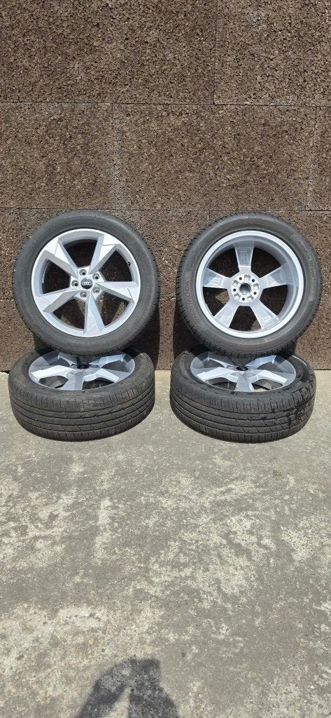 4 Jantes Audi d'origine 19" + pneus, Auto-onderdelen, Banden en Velgen, Velg(en), Nieuw, 235 mm, Zomerbanden