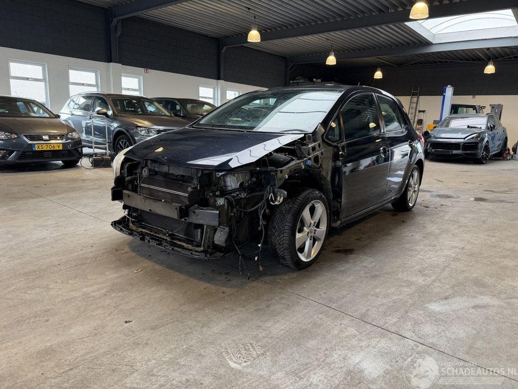 Toyota Auris 1.8 Full Hybrid Dynamic (automatique), Autos : Divers, Voitures accidentées, Toyota, Automatique, Hybride Électrique/Essence