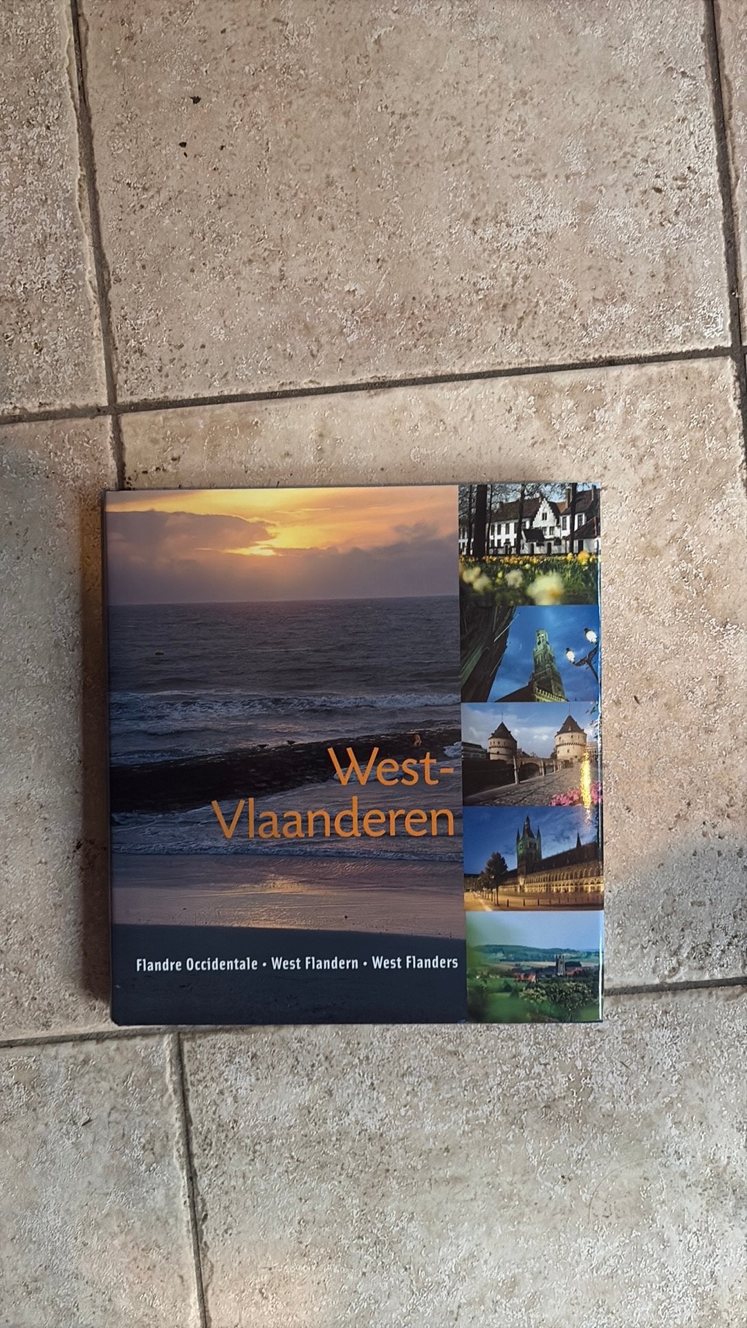 Alle bezienswaardigheden in west vlaanderen, Boeken, Ophalen, 20e eeuw of later, Zo goed als nieuw
