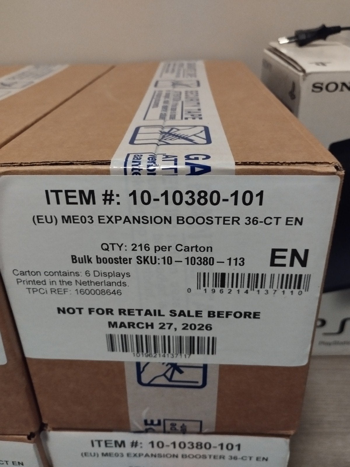 Pokémon perfect order boosterbox case, Ophalen, Boosterbox