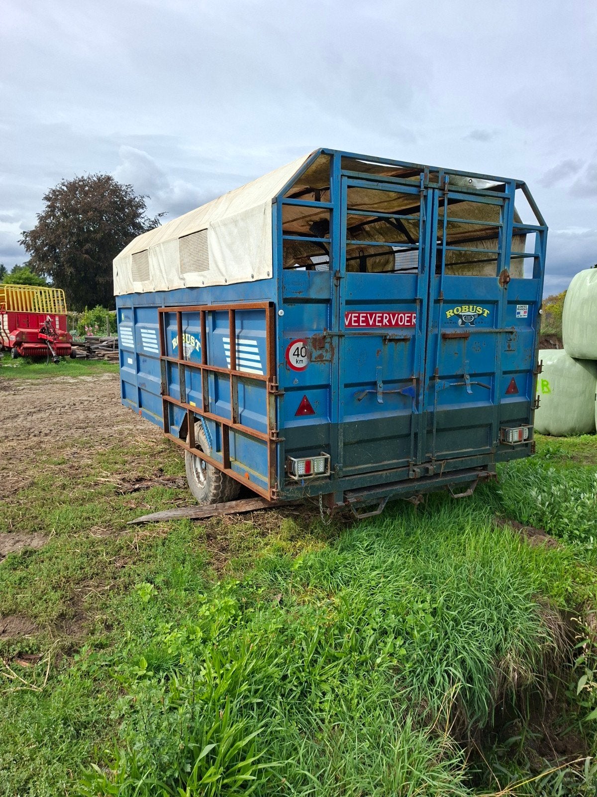 veewagen met beetje werk