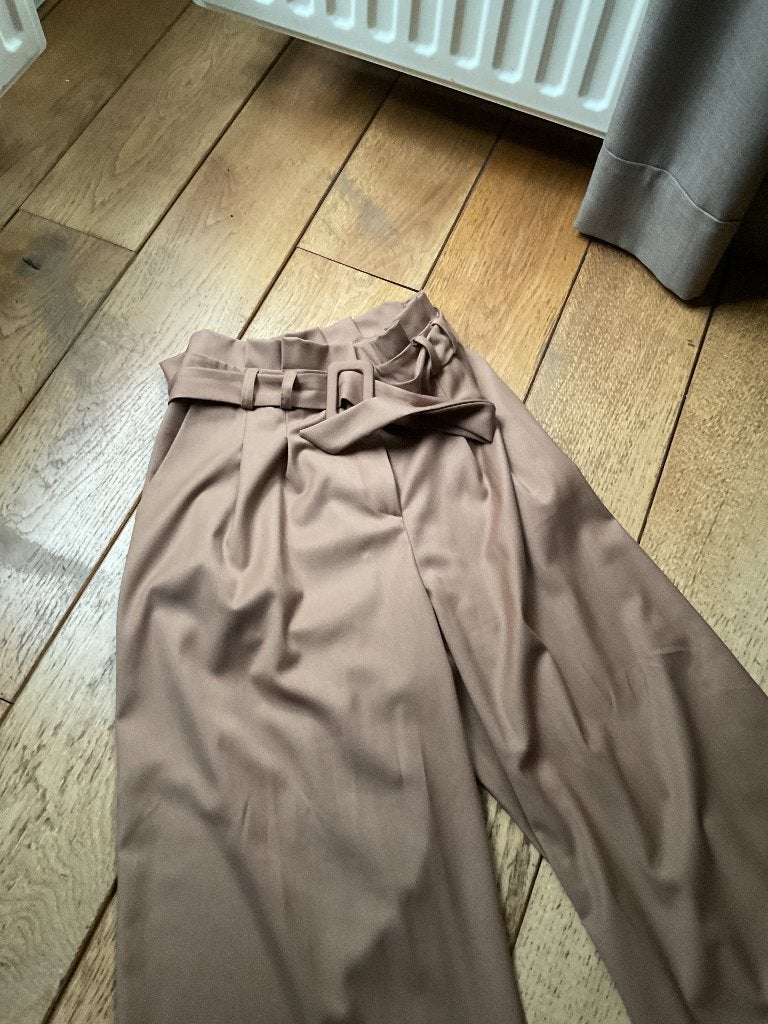 LES JUMELLES, prachtige broek wijde pijpen, tof model,medium, Maat 38/40 (M), Bruin, Ophalen of Verzenden, Zo goed als nieuw