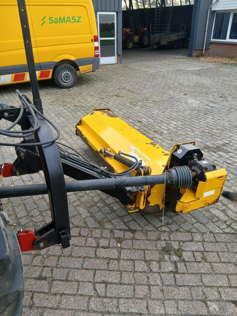 Ohrsi verstek klepelmaaier, Zakelijke goederen, Ophalen