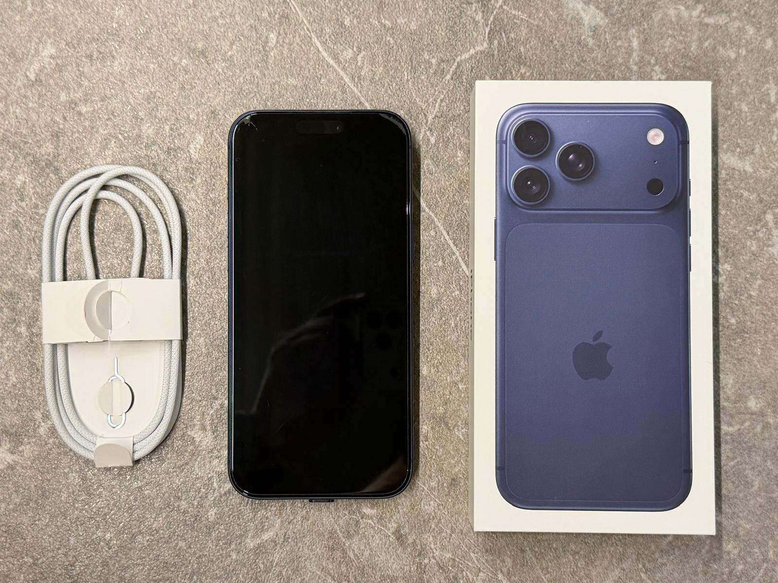 iPhone 17 Pro Max 256GB – Blauw, 256 GB, 99 %, Autres modèles, Comme neuf