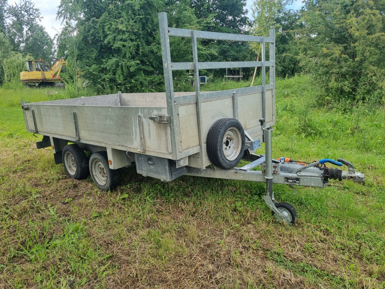 Zeer sterke aanhangwagen met papieren, Ophalen