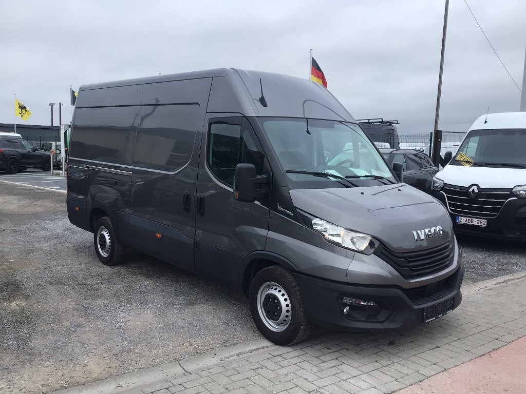 iveco daily l3h2 160pk automaat 2023 32950e ex, Autos, Argent ou Gris, Achat, Euro 6, Entreprise