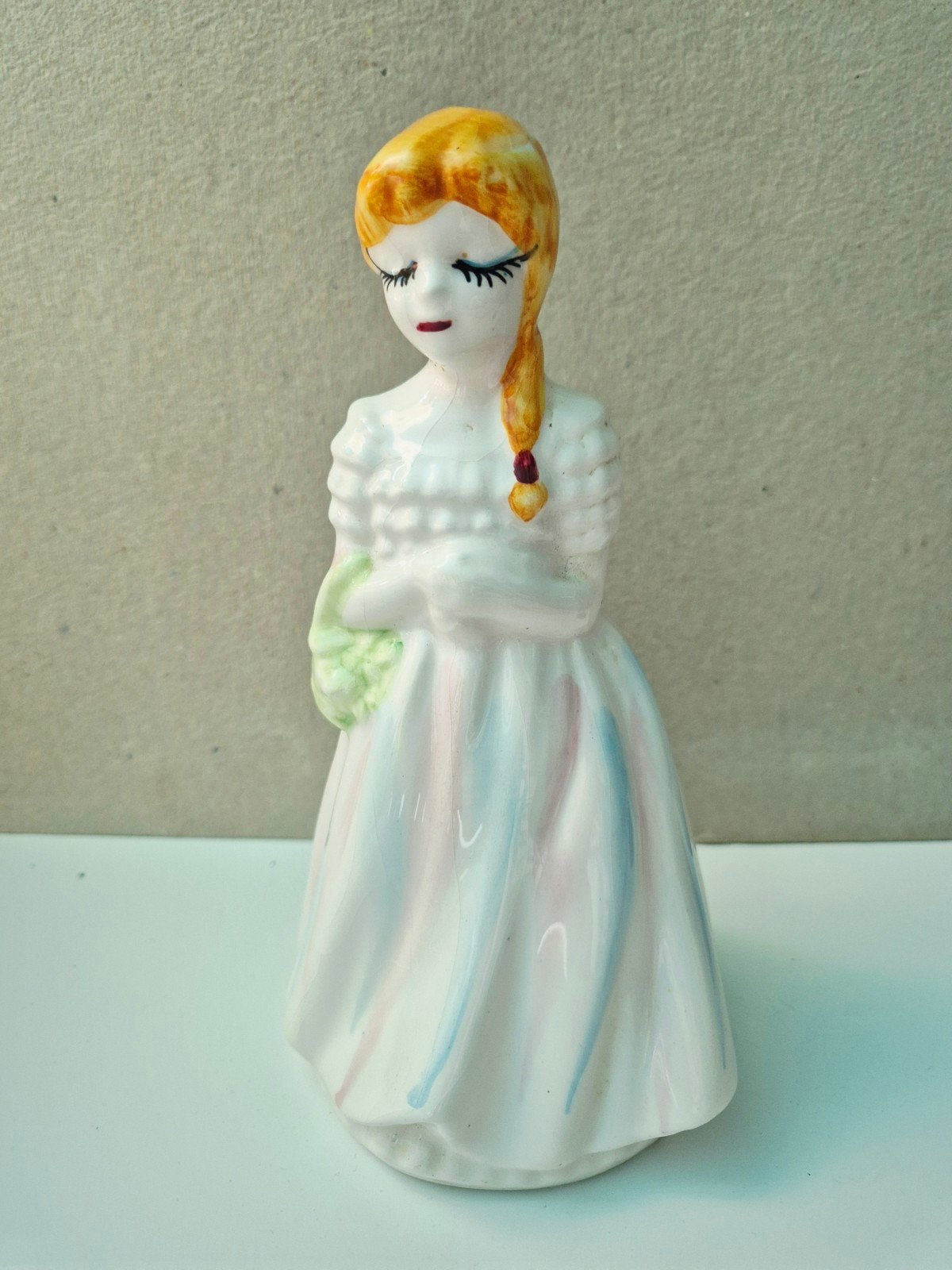 Vintage porseleinen beeldje meisje met mandje – 21 cm, Verzamelen, Ophalen of Verzenden