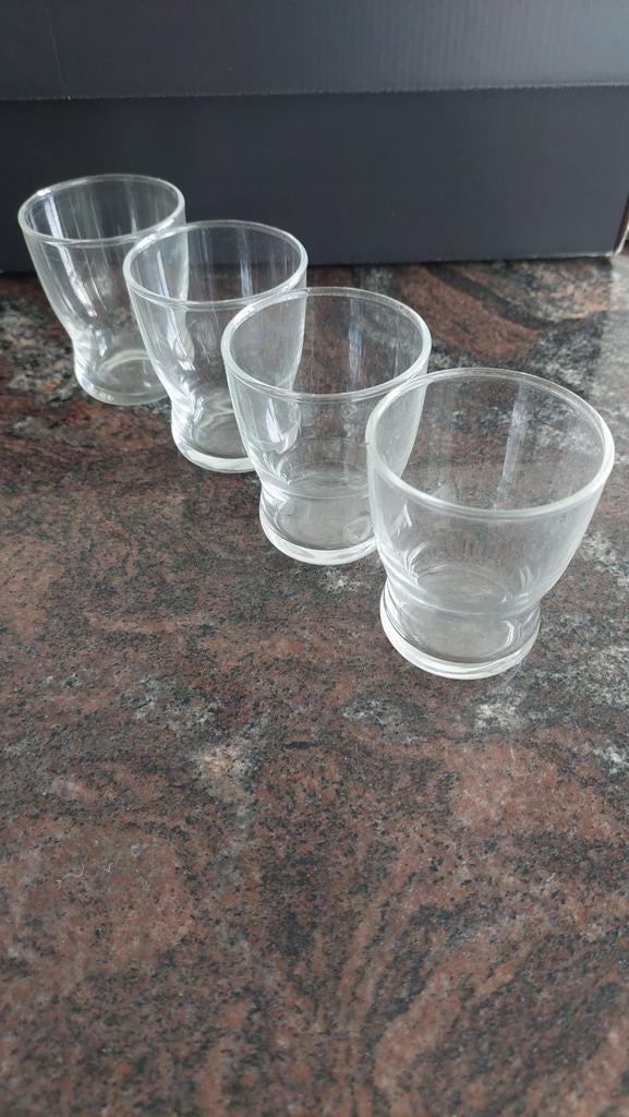 4 borrelglaasjes, Verzamelen, Glas en Drinkglazen, Ophalen
