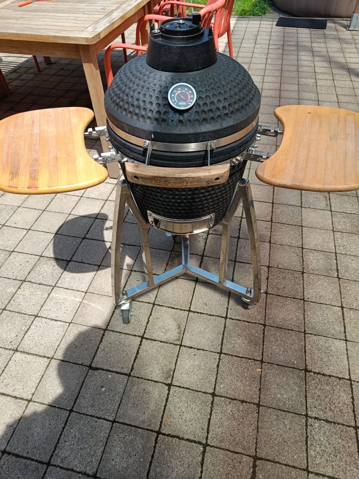 Kamado Bucan 15", Enlèvement