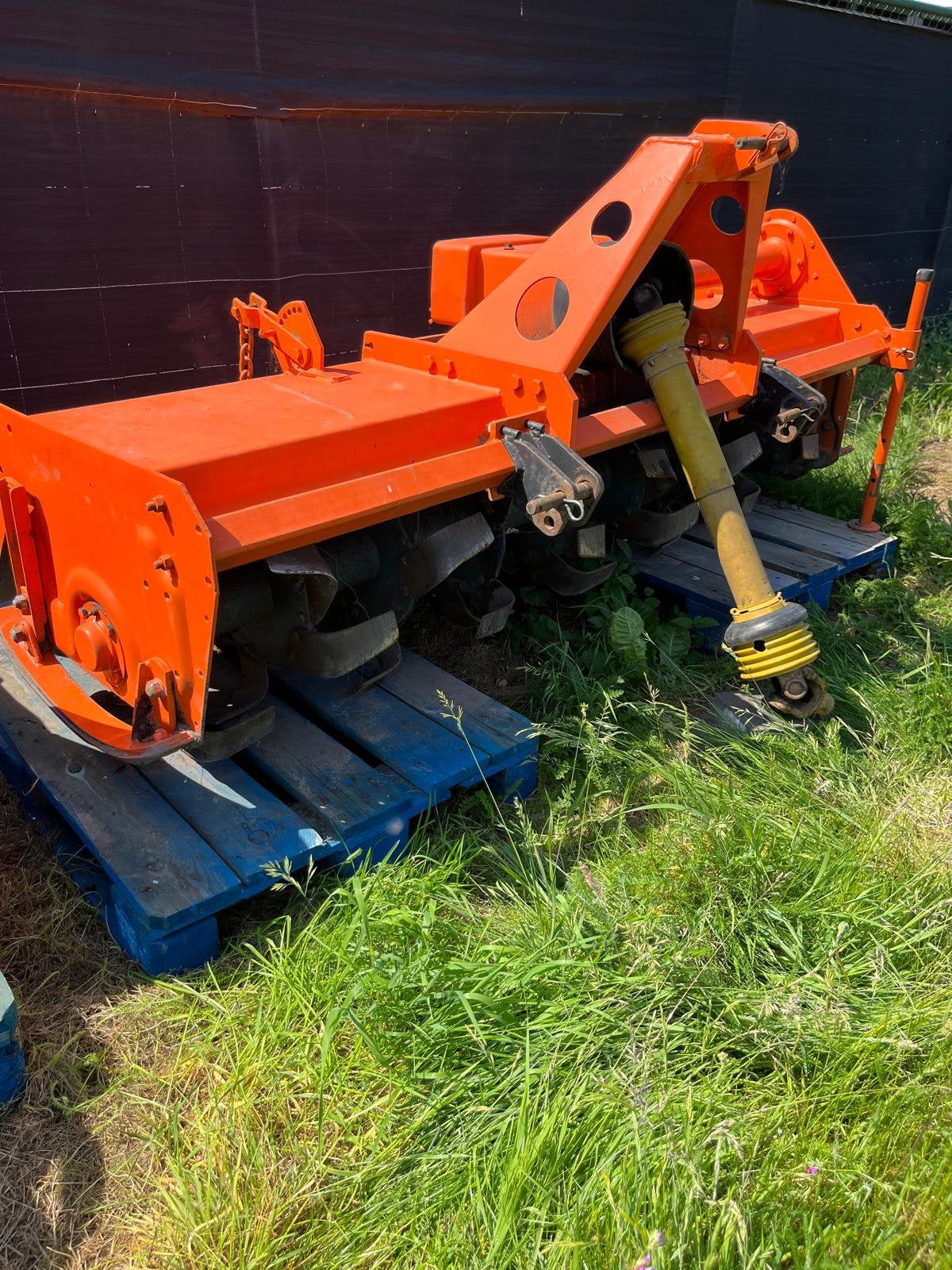 GRONDFREES 230 cm ZEER NETTE STAAT, Enlèvement, Autre, Autres types