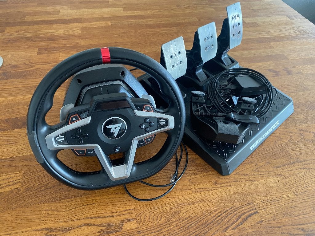 Thrustmaster T248R sim racing stuur en pedalen (playstation), Games en Spelcomputers, Spelcomputers | Sony Consoles | Accessoires