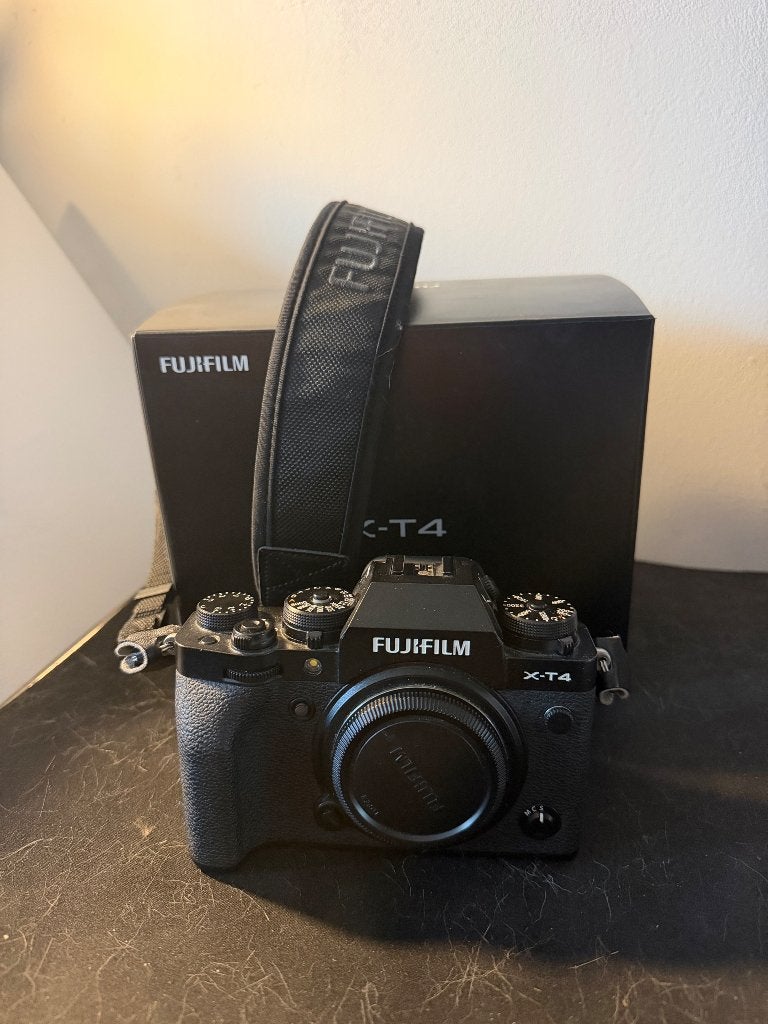 Fujifilm x-t4 + 3 objectifs, TV, Hi-fi & Vidéo, Appareils photo numériques, Compact, Enlèvement, Utilisé, 26 Mégapixel