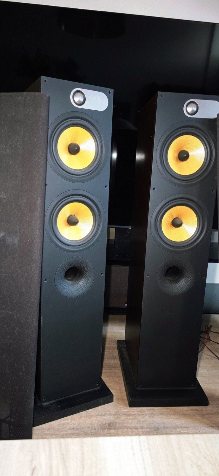 Bowers & wilkers, Ophalen, Center speaker