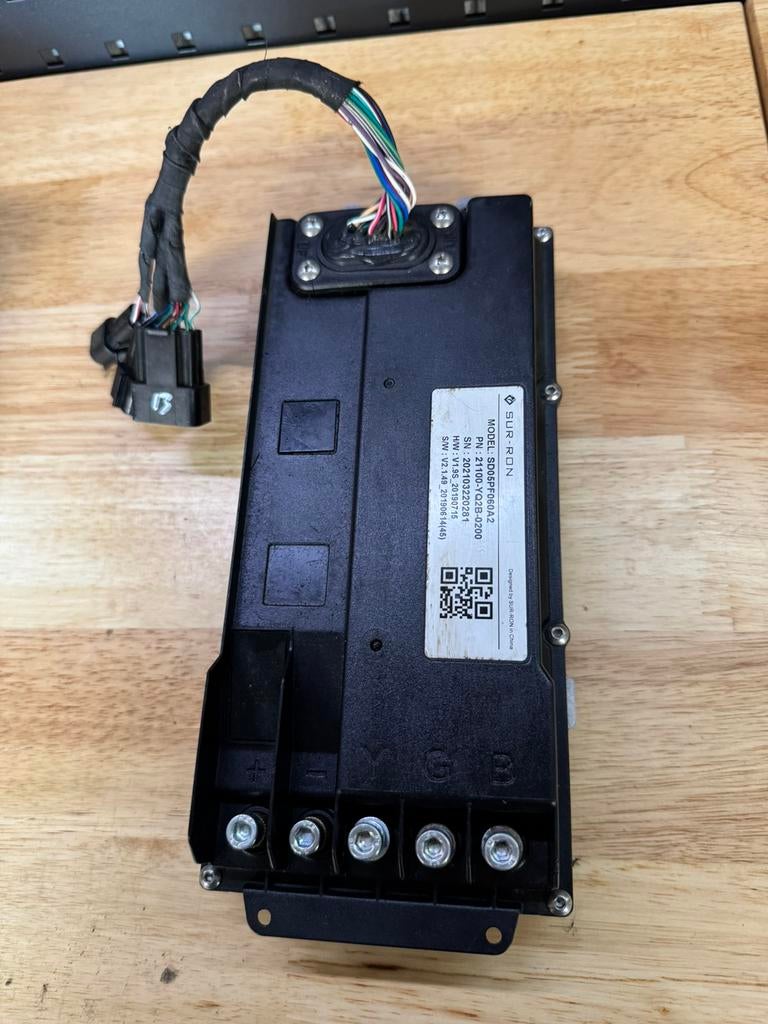 Surron controllers, Enlèvement