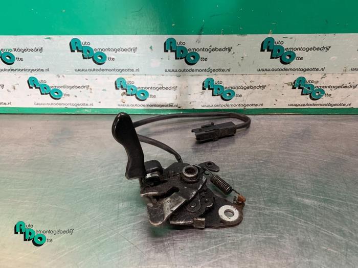 Mécanique de verrouillage capot d'un Mercedes C-Klasse, Autos : Pièces & Accessoires, 3 mois de garantie, Utilisé, -, -