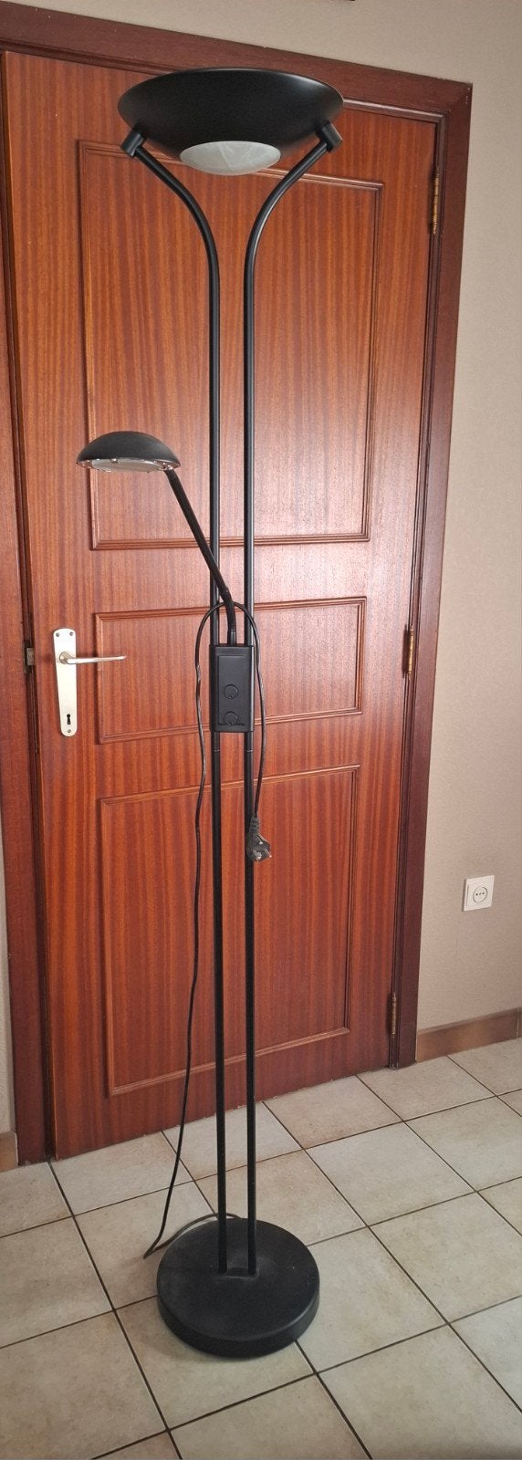 Lampe sur pied, Enlèvement, Utilisé