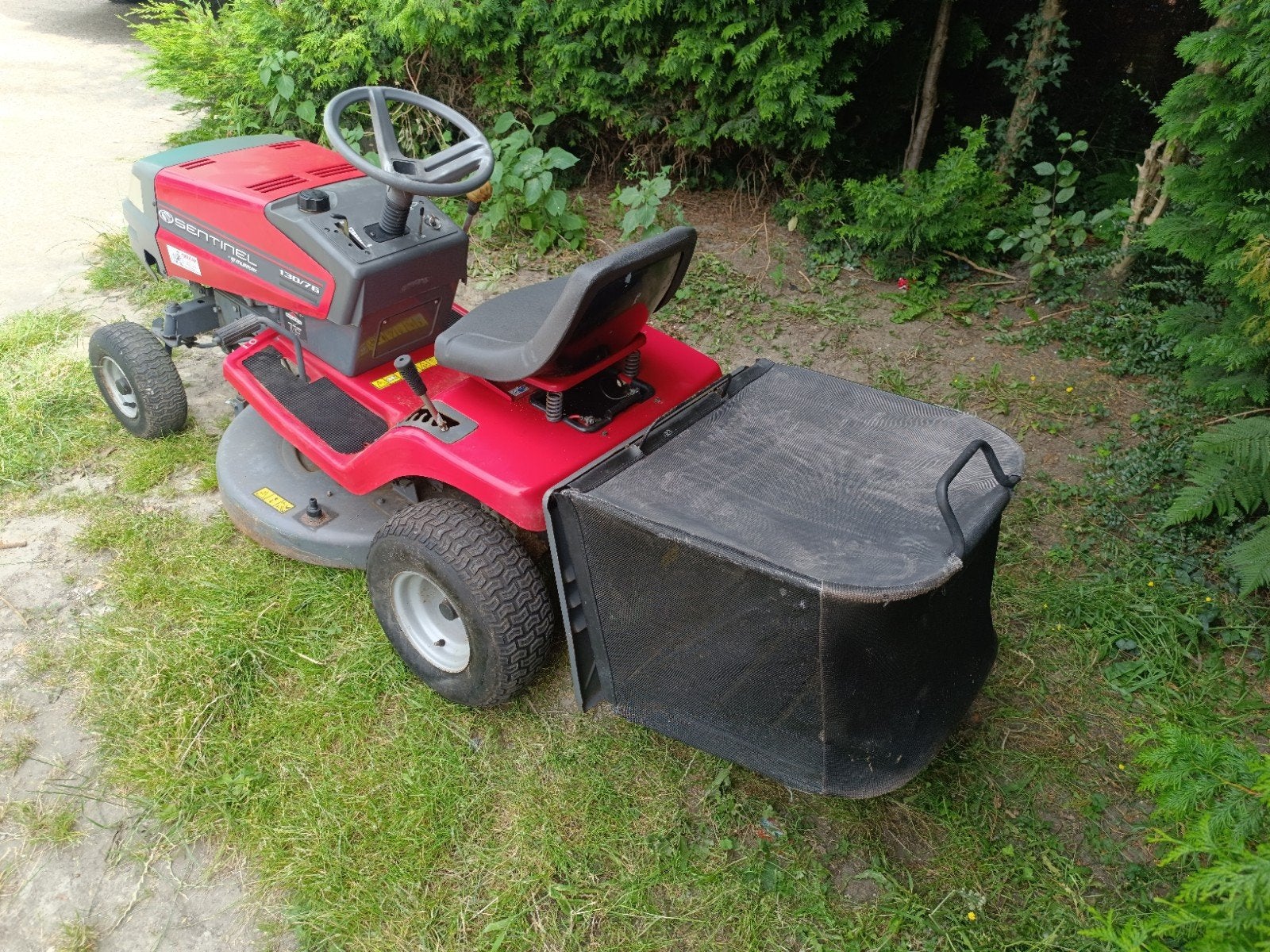 Zit maaier in top staat grote gazon, Jardin & Terrasse, Tondeuses autoportées, Utilisé, 90 à 120 cm, Vitesses, Enlèvement