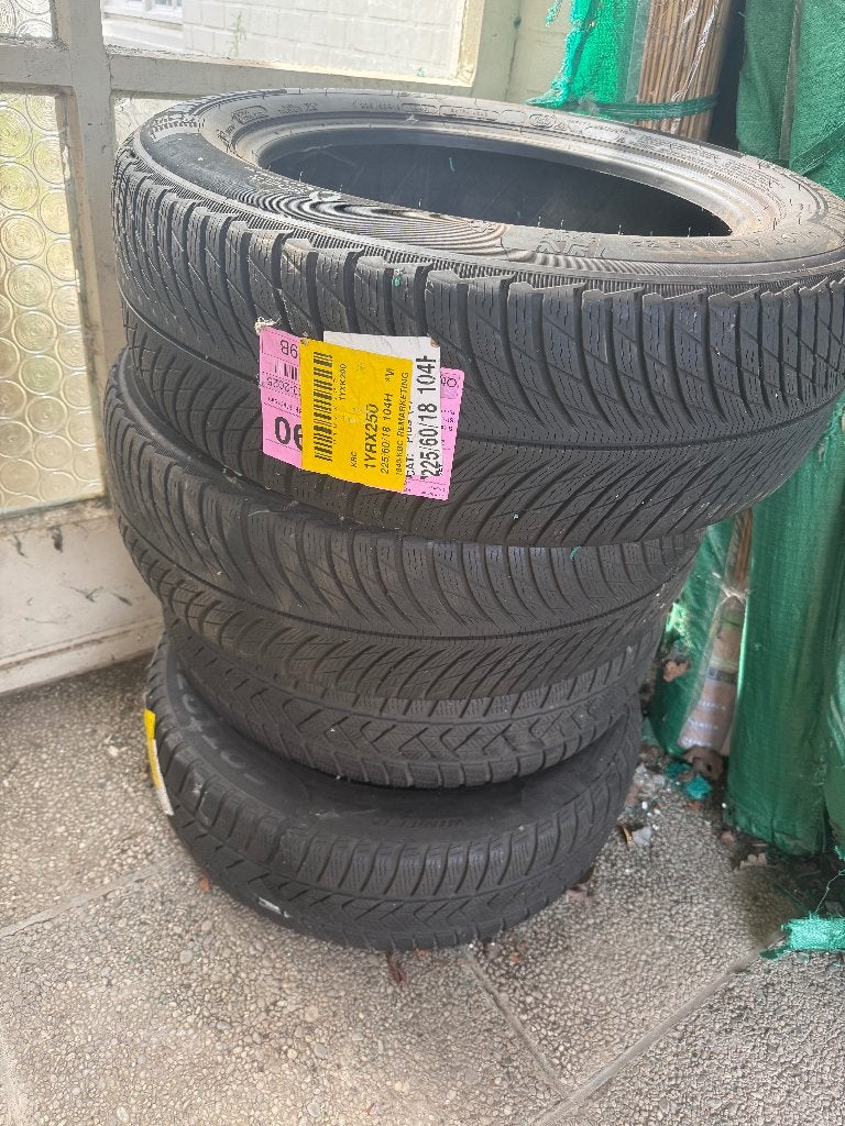 Premium Runflat Winterbanden BMW X3 30e (G01) SET als nieuw!, Auto-onderdelen, Banden en Velgen, Ophalen, 18 inch, Overige, Winterbanden