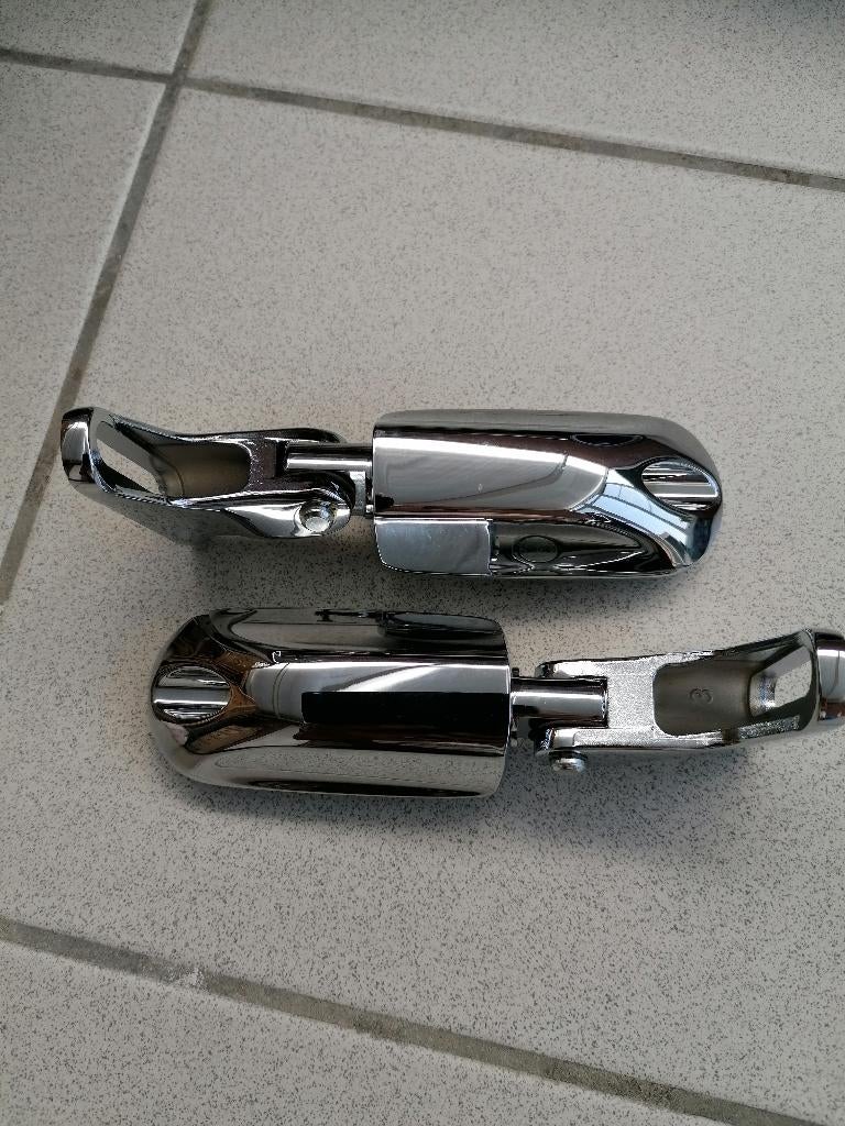 Passagiers voetsteunen chroom nieuw H.D, Motoren, Ophalen, Nieuw