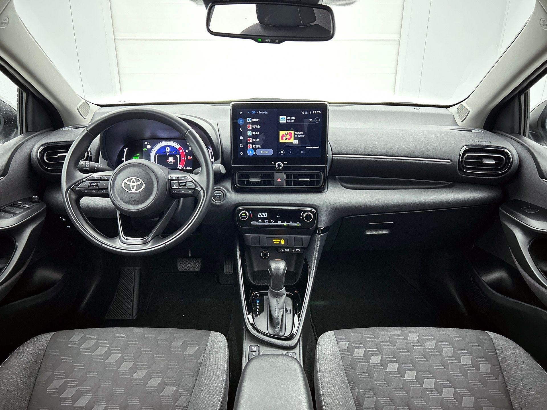 Toyota Yaris 1.5 VVT-i Hybrid Dynamic e-CVT (automatique), Autos, Toyota, Entreprise, 116 ch, 5 portes, 5 places