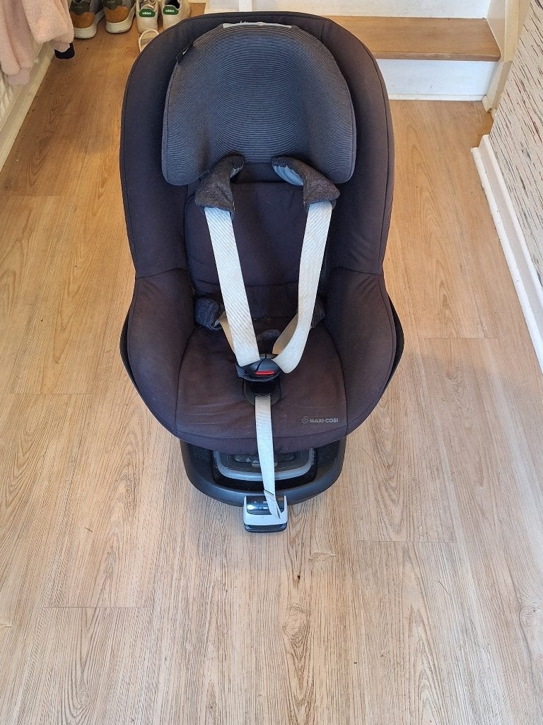 Siège enfant 9mois-4ans avec base isofox incluse, 0 à 18 kg, Dossier amovible, Comme neuf, Enlèvement