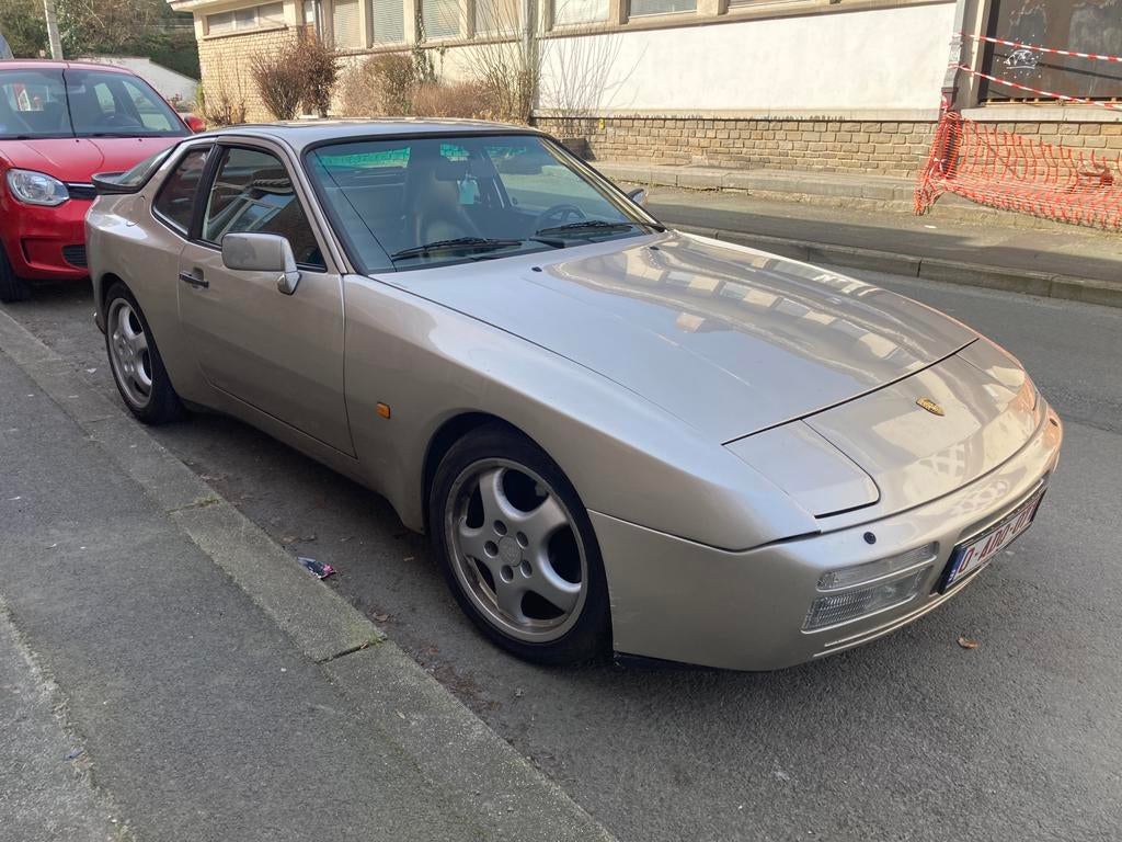 PORSCHE 944 TURBO TARGA, 2500 cc, Zwart, 4 cilinders, Beige