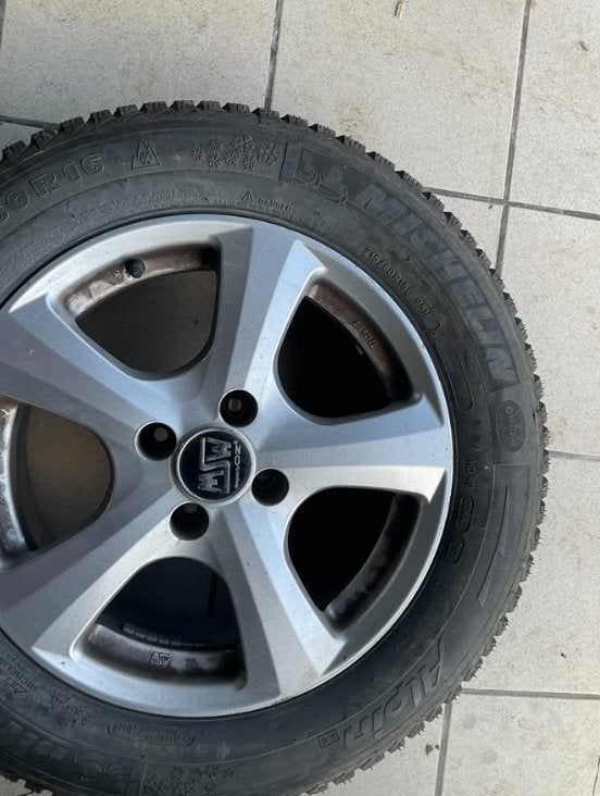 Pneus hiver Michelin Alpin 215/60 R16 95H + jantes MSW, Autos : Pièces & Accessoires, Pneus & Jantes, Neuf, 16 pouces, Véhicule de tourisme