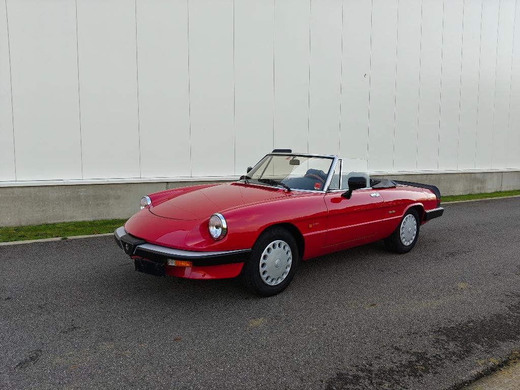 Alfa Romeo Spider 1.6 – 30.359 km, Auto's, Alfa Romeo, Achterwielaandrijving, Zwart, 4 cilinders, Cabriolet