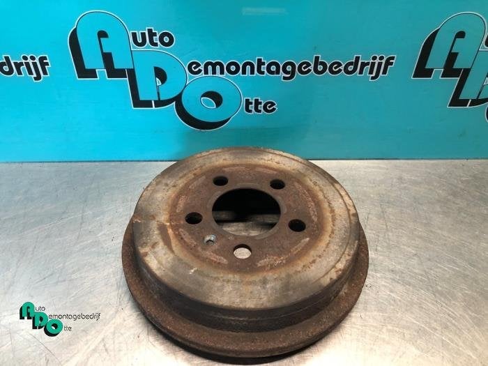Tambour de frein arrière d'un Volkswagen Fox (Fox 05-), Volkswagen, -, 3 mois de garantie, Utilisé