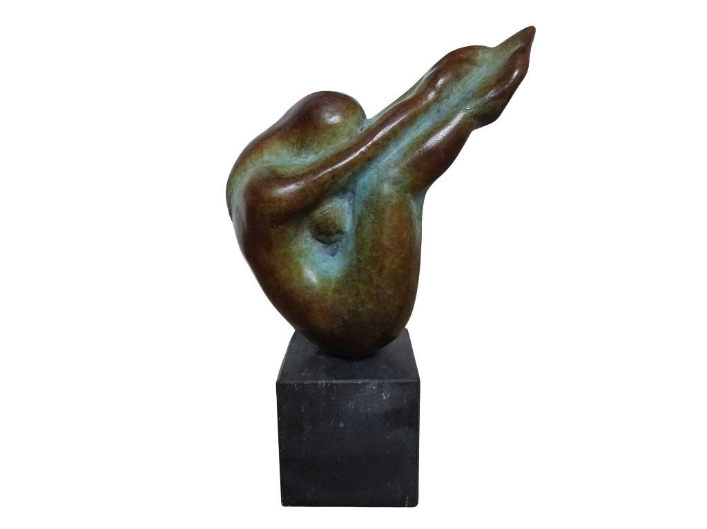 Veilinghuis Oranje  Statue en bronze d'une femme E. Cornelis, Sur socle, Statue, Brons, Enlèvement