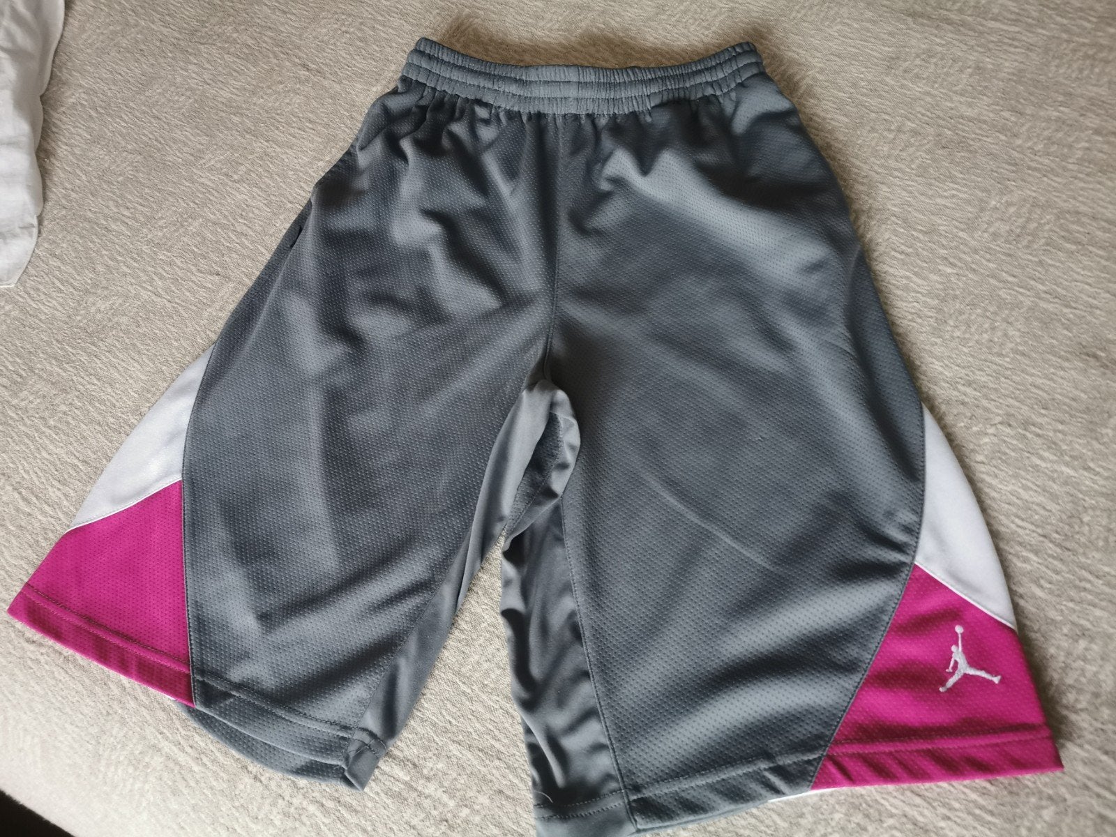 Pantalon de basket Nike Jordan pour fille, Sports & Fitness, Enlèvement ou Envoi, Utilisé, Ballon