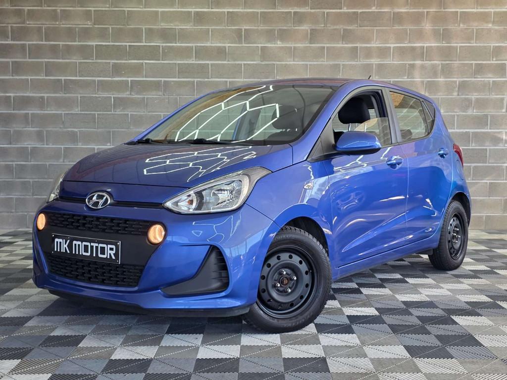Hyundai i10 1.0 ESSENCE 67CV - 1ER MAIN - 5 PORTES -CITA, Auto's, Voorwielaandrijving, Stof, Gebruikt, Blauw