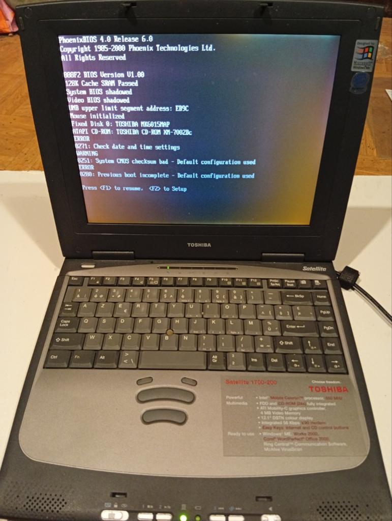 Vintage Toshiba Satellite 1700-200 (Jaar 2000) – Werkt nog, Ophalen
