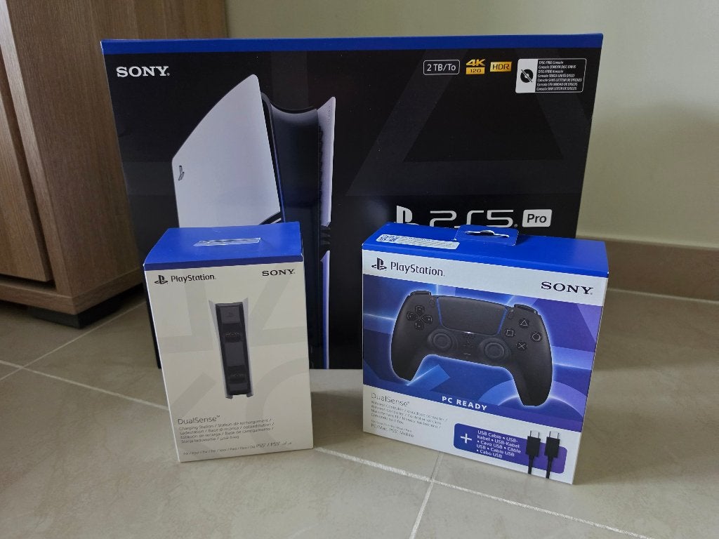 PS5 Pro 2TB + DualSense + Charging Station NIEUW, Enlèvement, Neuf, Playstation 5 Digital