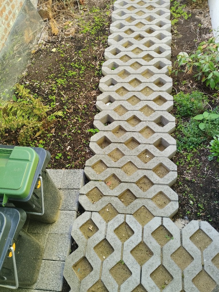 Gratis - Grasdallen / Waterdoorlatende grastegels, Ophalen, Gebruikt, Beton, Overige typen