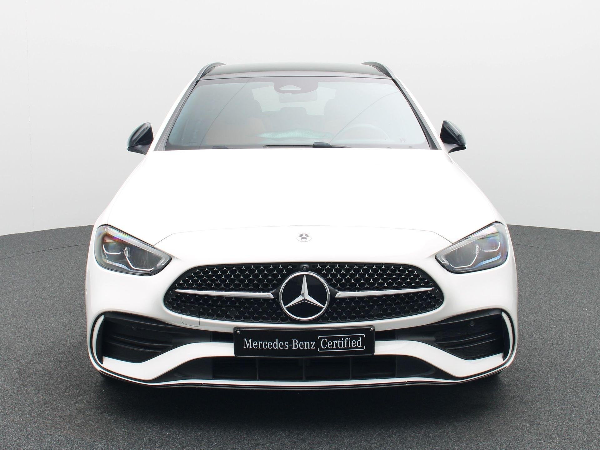 Mercedes-Benz C 300 e AMG Line Break + LEDER TWO TONE + PANO, Auto's, Automaat, Dealer onderhouden, 4 cilinders, Wit