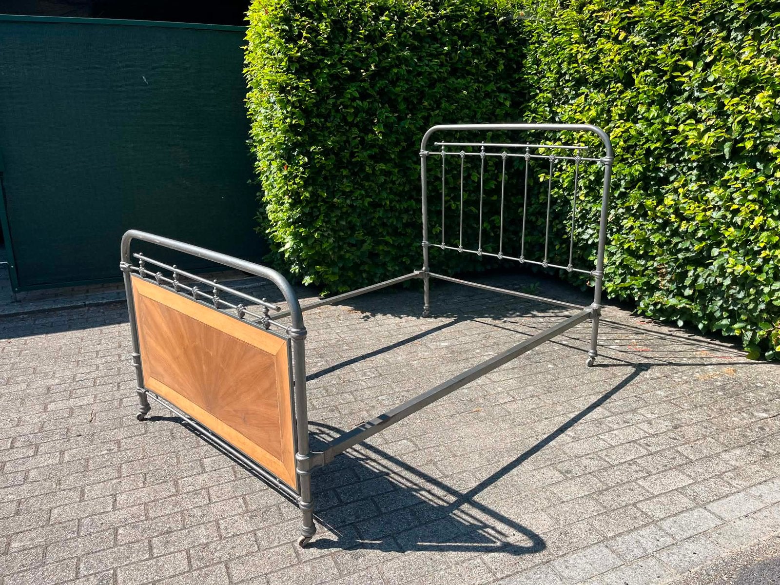 Frans antiek smeedijzeren bed 1.20 breed, Ophalen