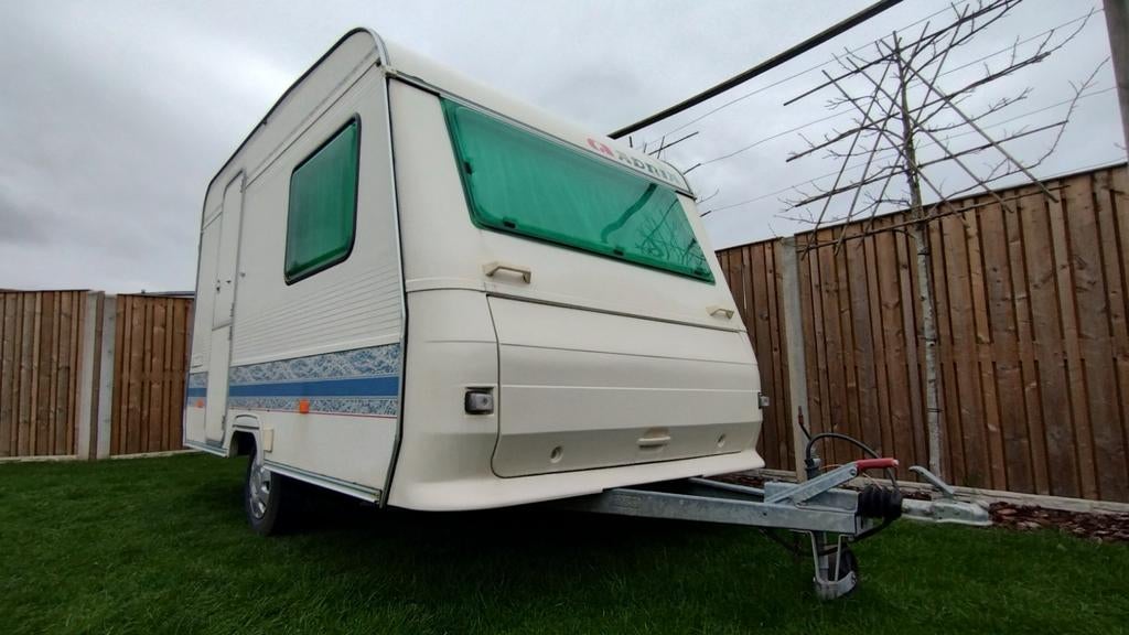 Adria Unica 320 (keuringsvrij) 2002, Caravans en Kamperen, Particulier, Reservewiel, Adria